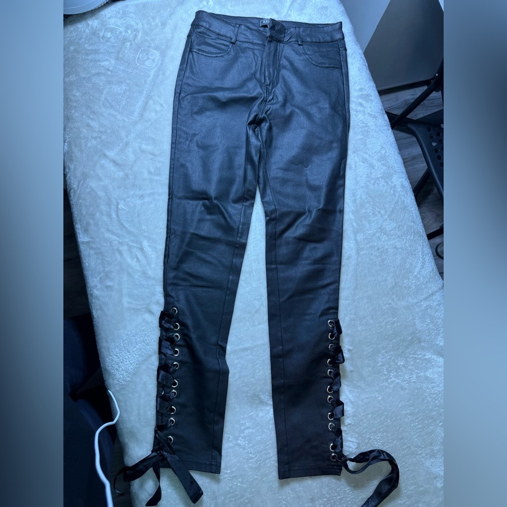 Redial Black Pants